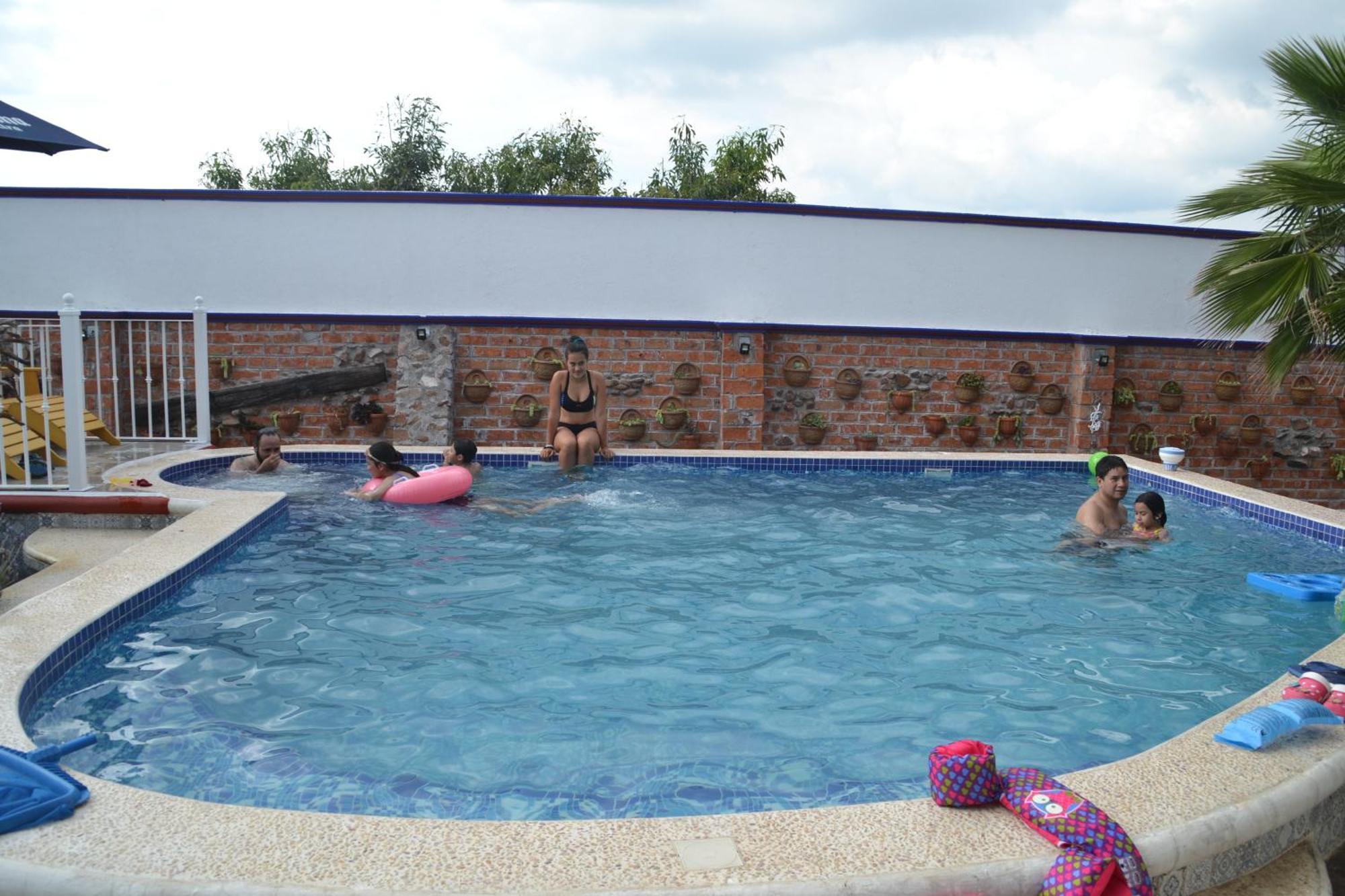 La Casona Azul Bed N Breakfast Santa Rosa de Jauregui Екстер'єр фото