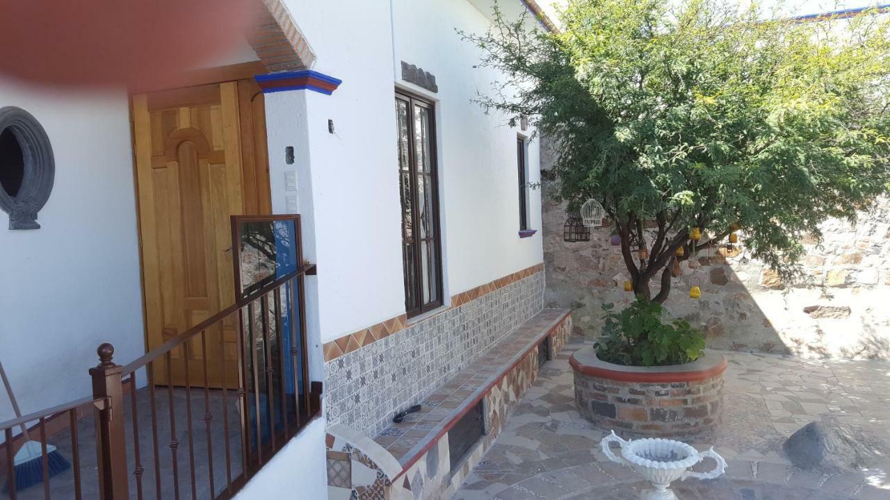 La Casona Azul Bed N Breakfast Santa Rosa de Jauregui Екстер'єр фото