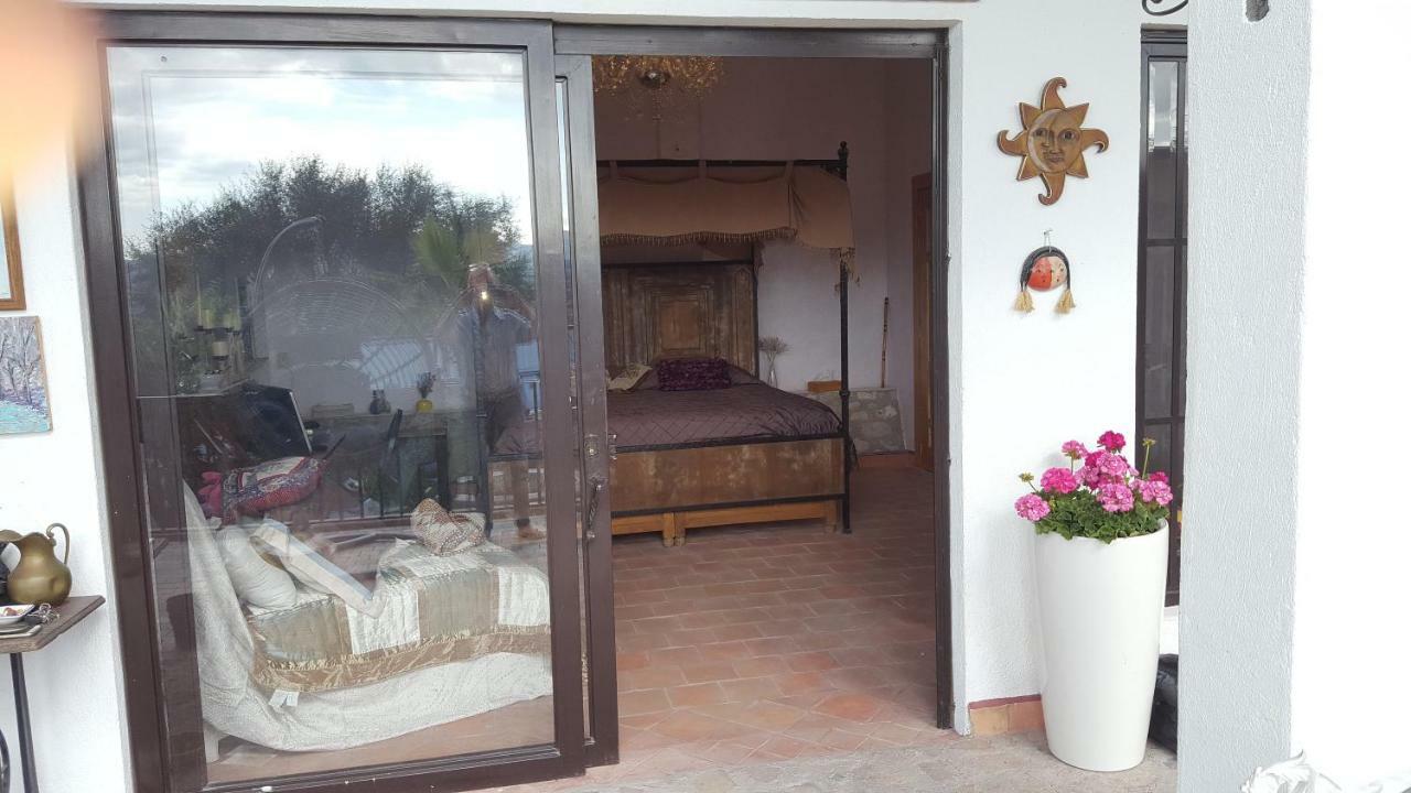 La Casona Azul Bed N Breakfast Santa Rosa de Jauregui Екстер'єр фото