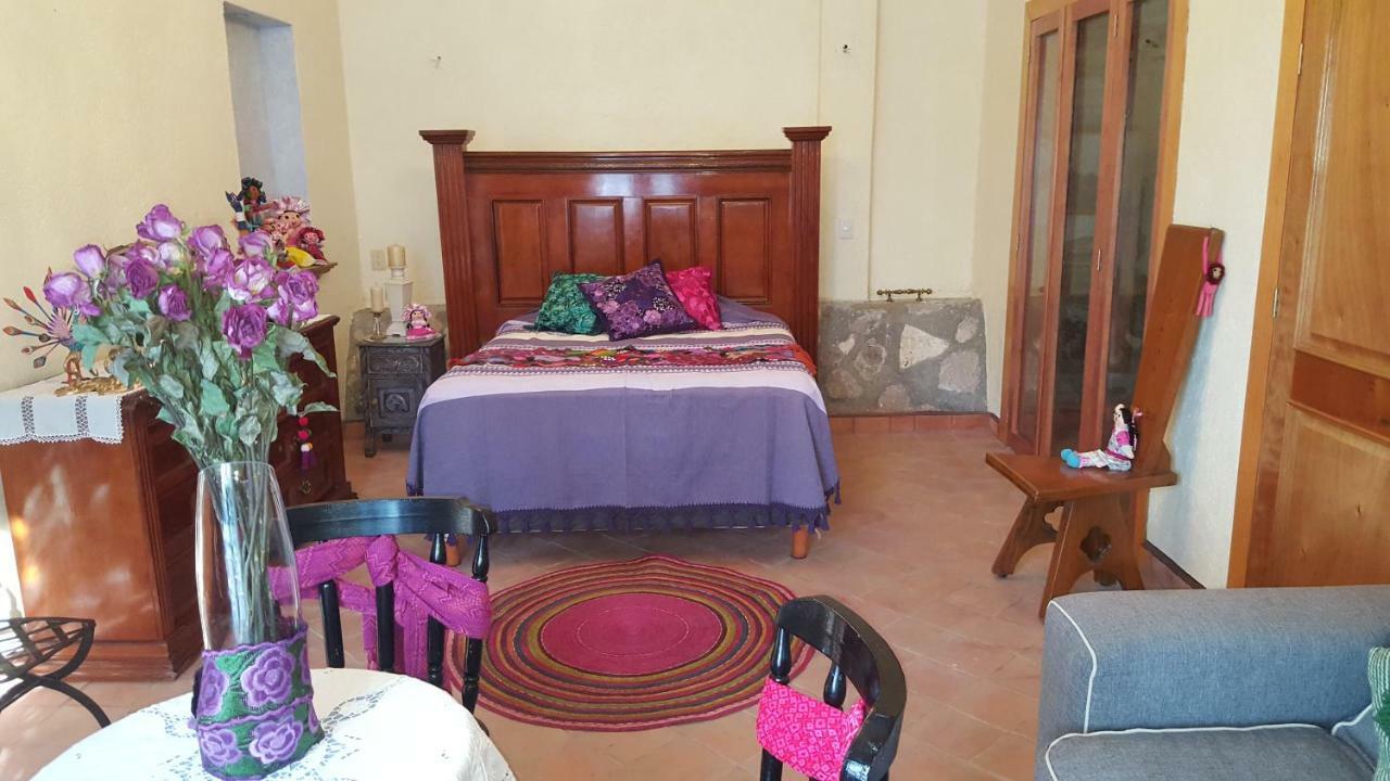 La Casona Azul Bed N Breakfast Santa Rosa de Jauregui Екстер'єр фото